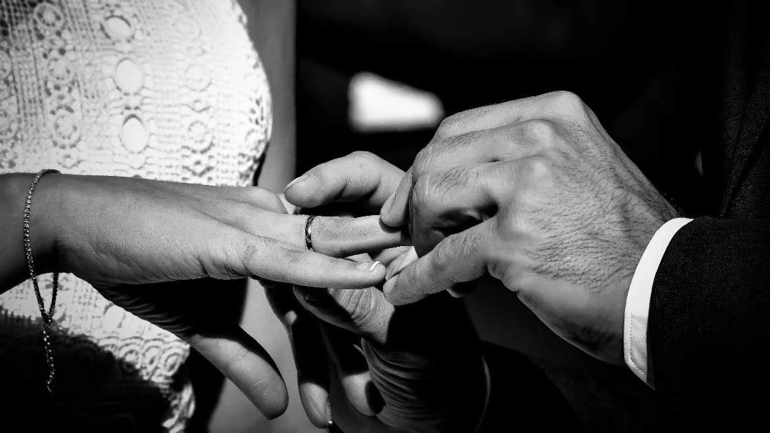 2025 Wedding Video Trends: From Super-8 Nostalgia to Same-Day Teasers