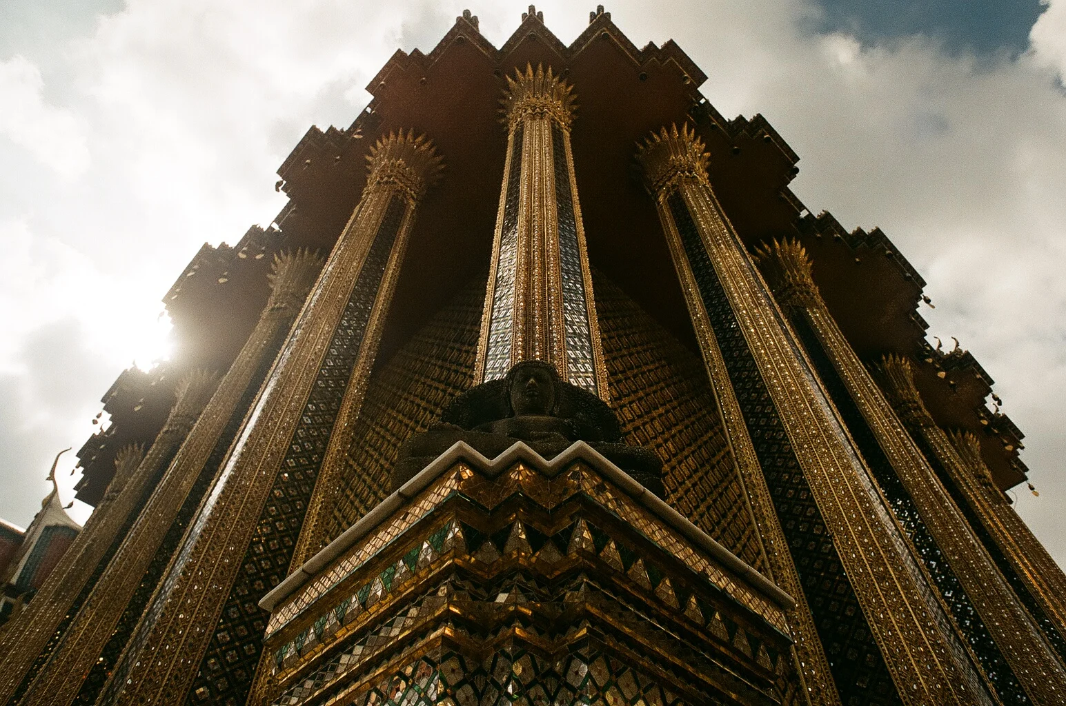 78990010.jpg