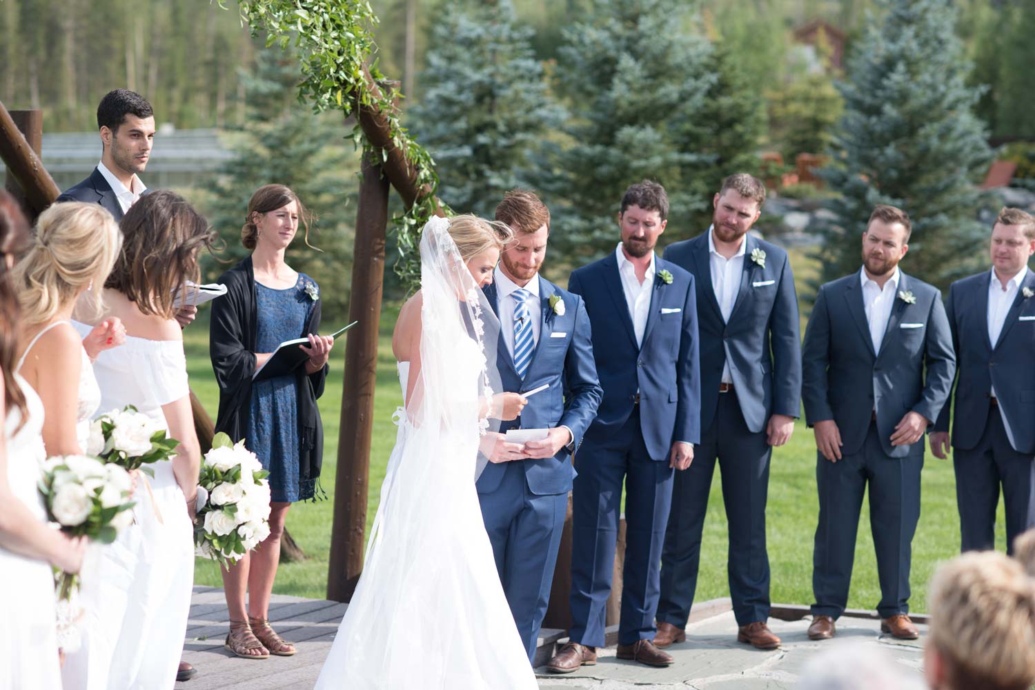 Organic Mountain Wedding in Tabernash, Colorado | Bello & Blue Events | Colorado & Denver Wedding Planner