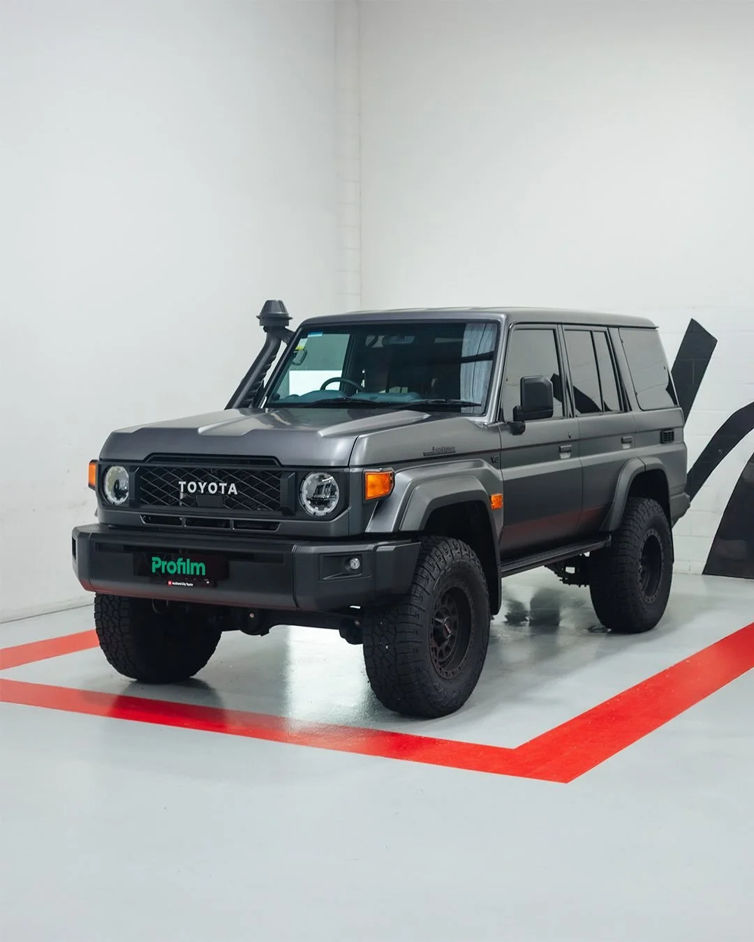 Satin protection with purpose &mdash; This Toyota Land Cruiser now protected in @profilm_group Satin PPF 🏞️🏁

#thewrapshop #toyota #landcruiser
