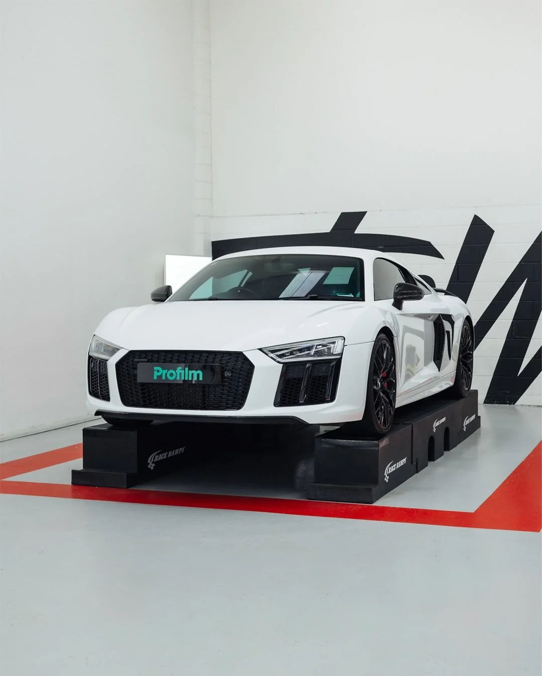 Audi R8 exterior protection in Profilm Ultra Clear Pro PPF 🏁

@profilm_group 
@profilmtakapuna 

#paintisdead #thewrapshop #audir8
