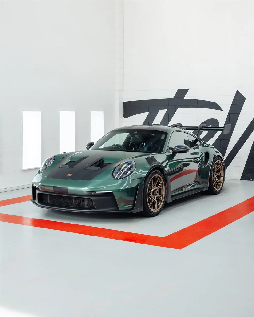 Porsche GT3RS colour change to Oracal Fir Tree Green Metallic 🏁🏁

#thewrapshop #paintisdead #porsche #gt3rs