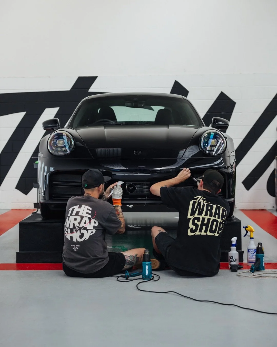 Porsche 992 C2S looking glossy and now protected in Profilm Ultra Clear Pro 🏁

@profilm_group 
@profilm_nz 

#thewrapshop #paintisdead #porsche #911