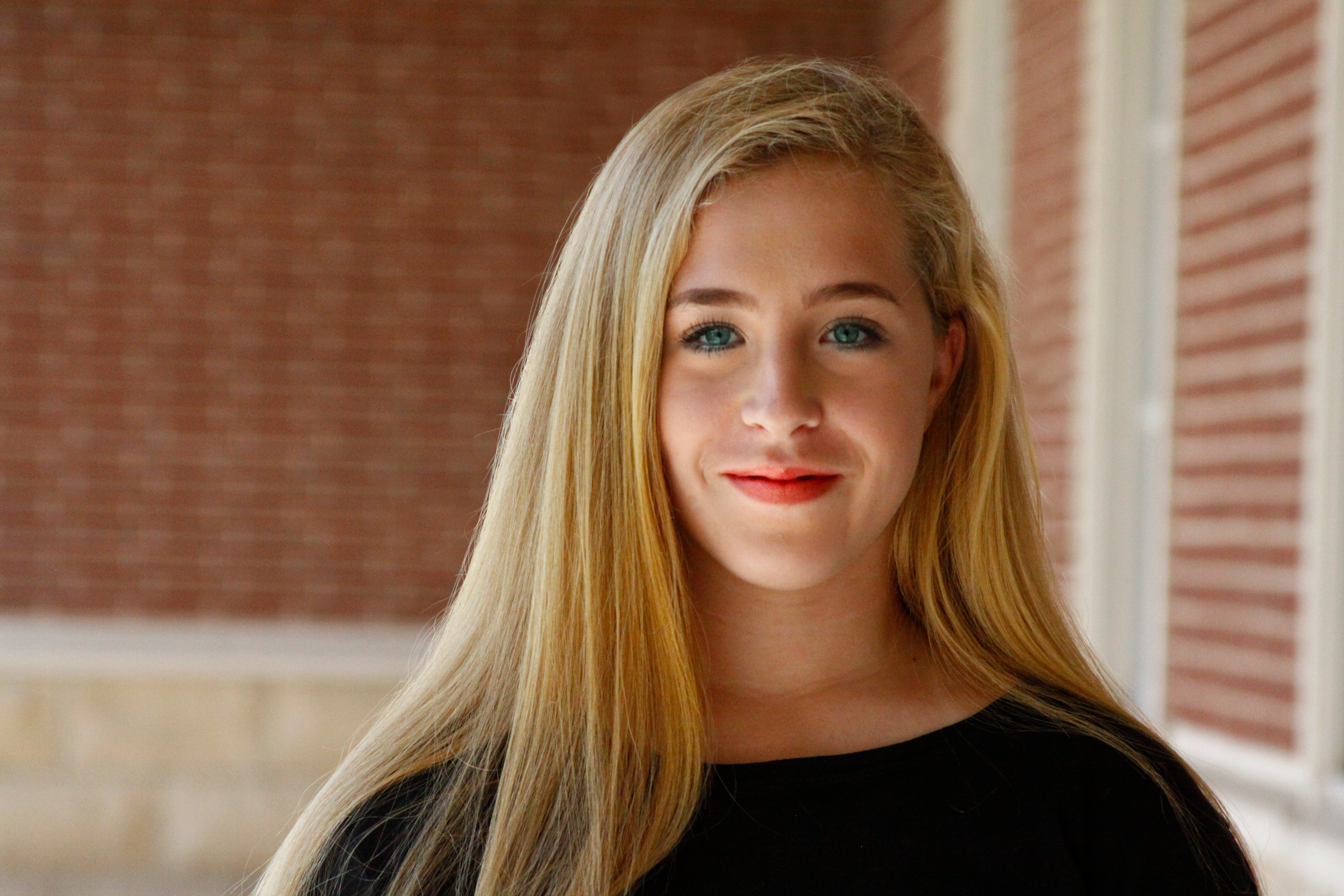 Jessica Standard.png