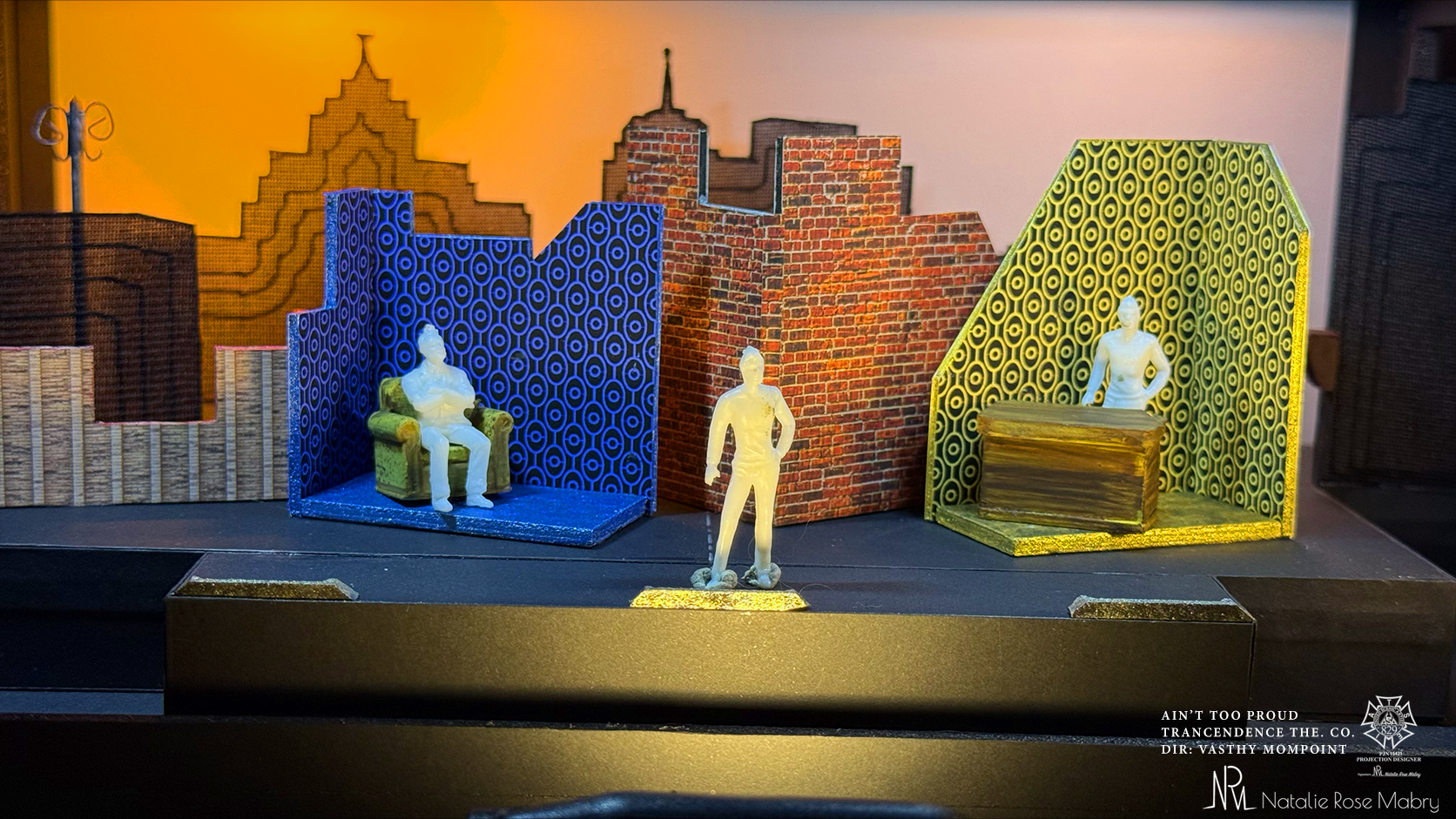 Wide Blue Paul and Gold BG orange and amber dual light.png