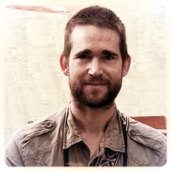 Josef-Bio-Photo_v2.jpg