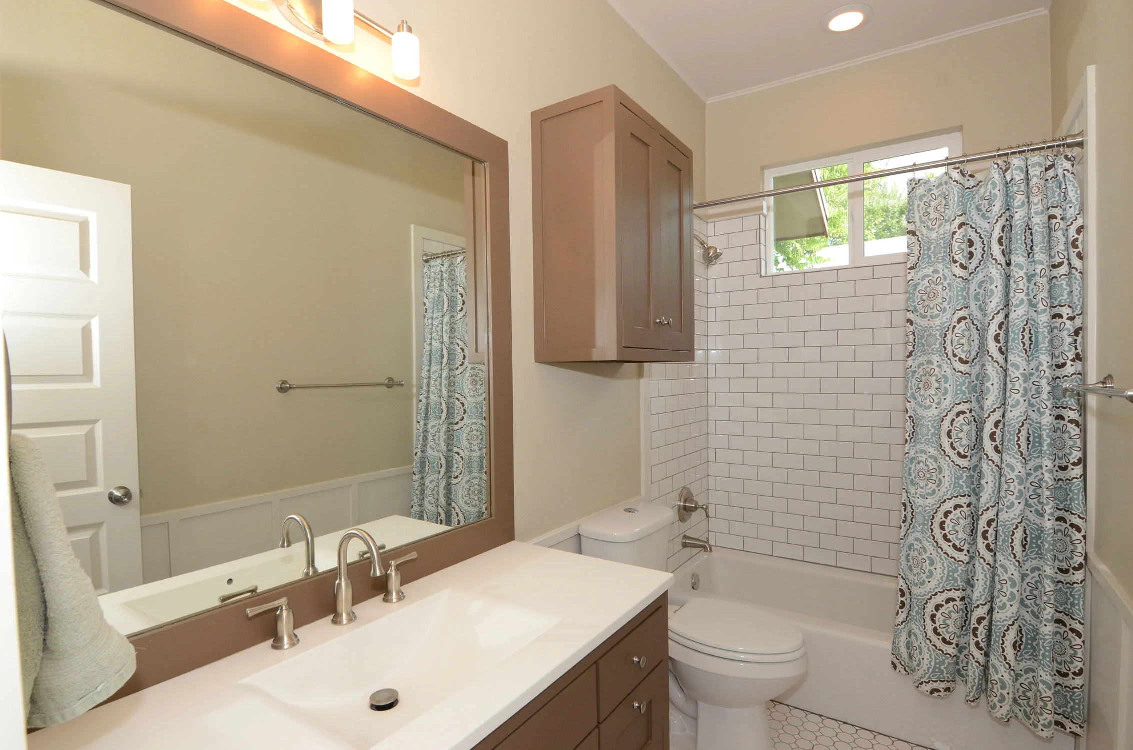 24masterbath-1.jpg