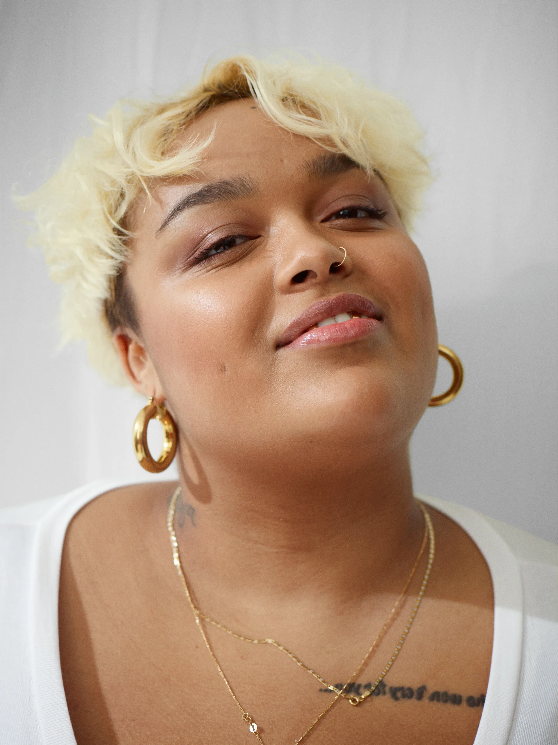 White LS V_192_02.jpg