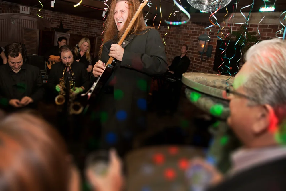 I need another word for "Teaser"