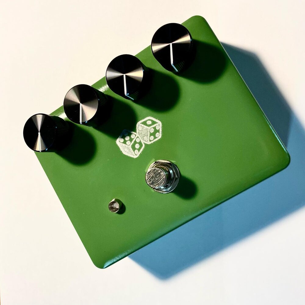 We switched over to Gorva enclosures and there are no regrets here!! 🤘 Totally stoked on this snazzy bass-tuned fuzz with Bias &amp; Clean knobs headed to @liambellmansharpe 
Flexible as hell and enough gain on tap to turn some heads. Wow! This one 
