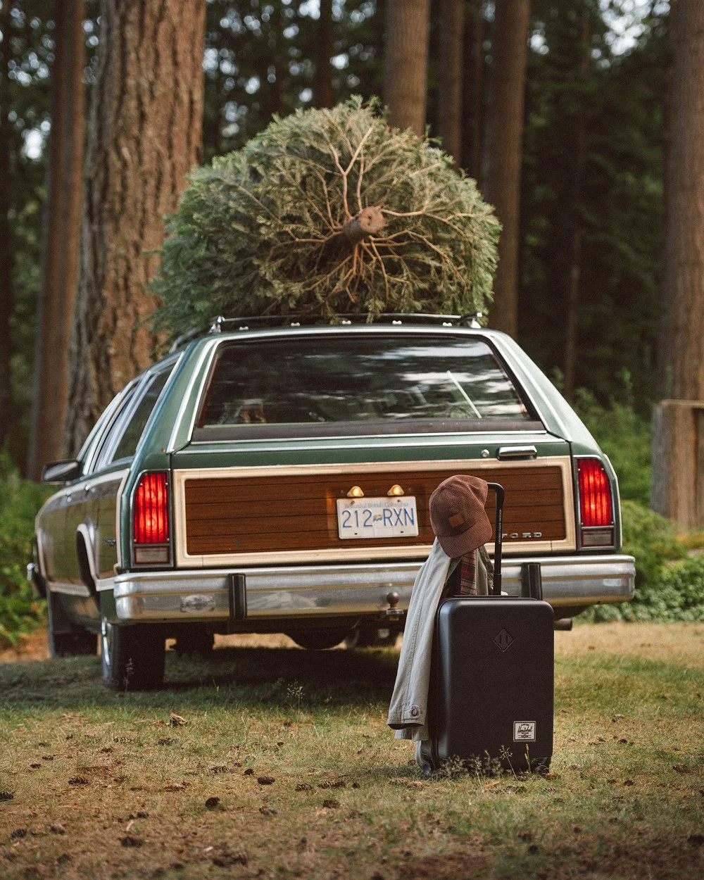 leon leon herschel gift guide-1.jpg