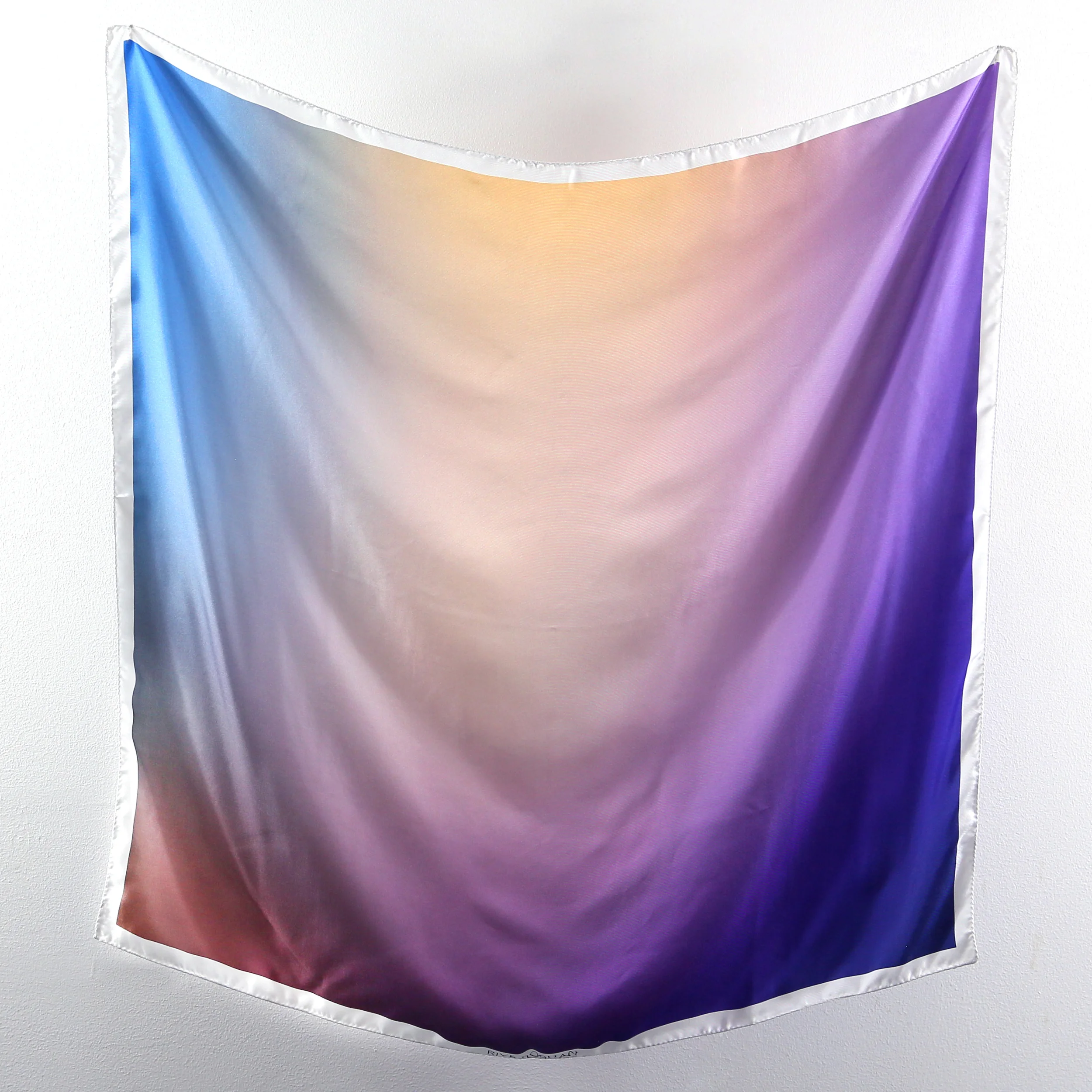 Hues_Scarf_1.jpg