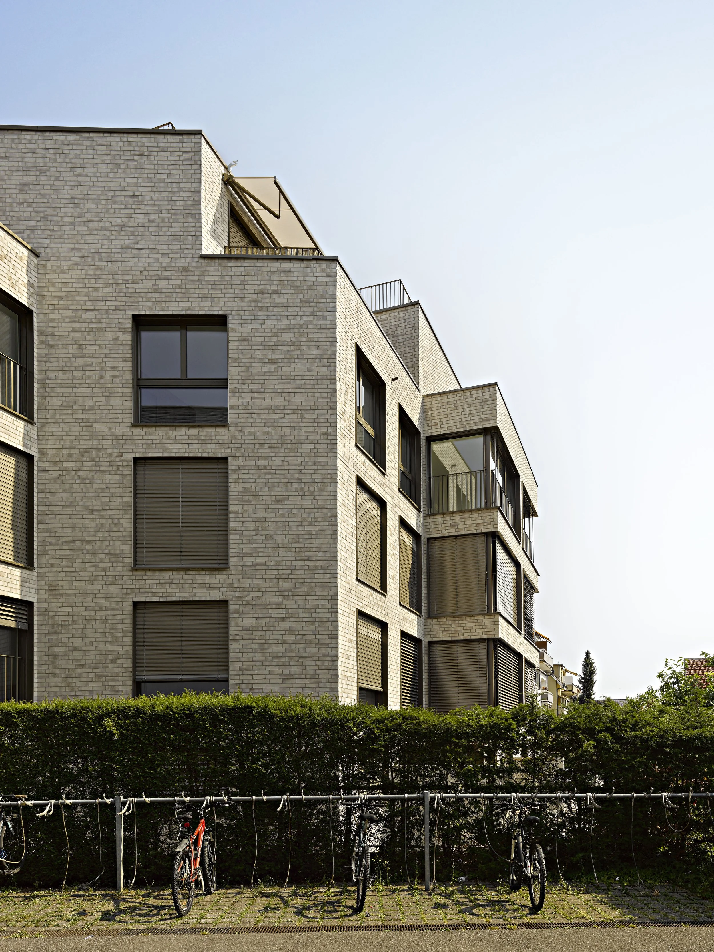 SCHAFFHAUSERSTRASSE_486_AUSSEN_001.jpg