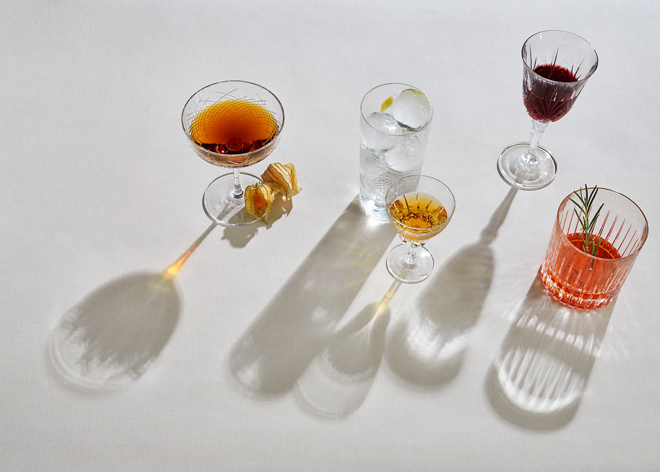 PHOTO: ANNE DEPPE , BEVERAGE STYLING: CAROLINE ADAM