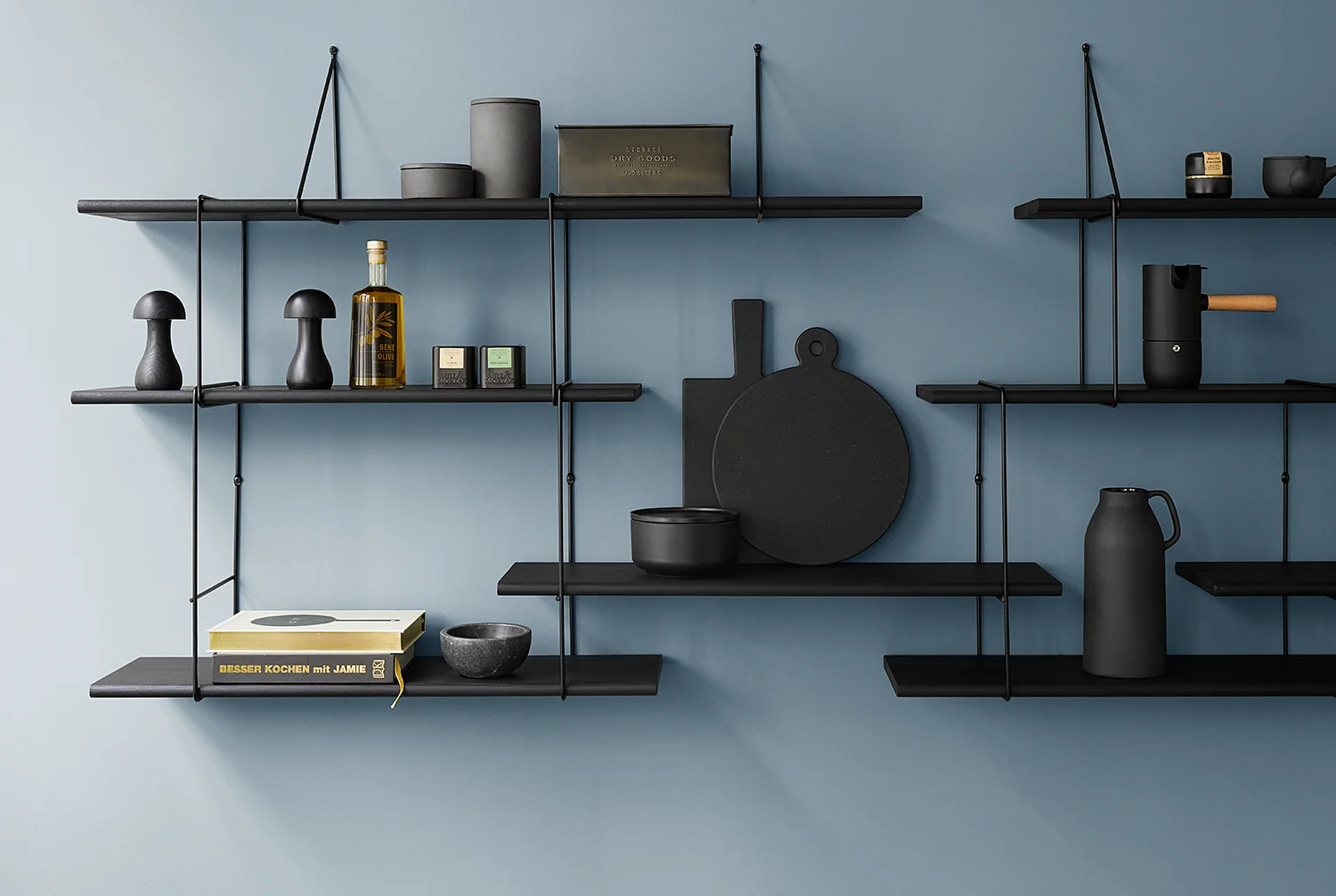 LINK SHELVING SYSTEM BY STUDIO HAUSEN, PHOTO: ANNE DEPPE , STYLING: NICI THEUERKAUF