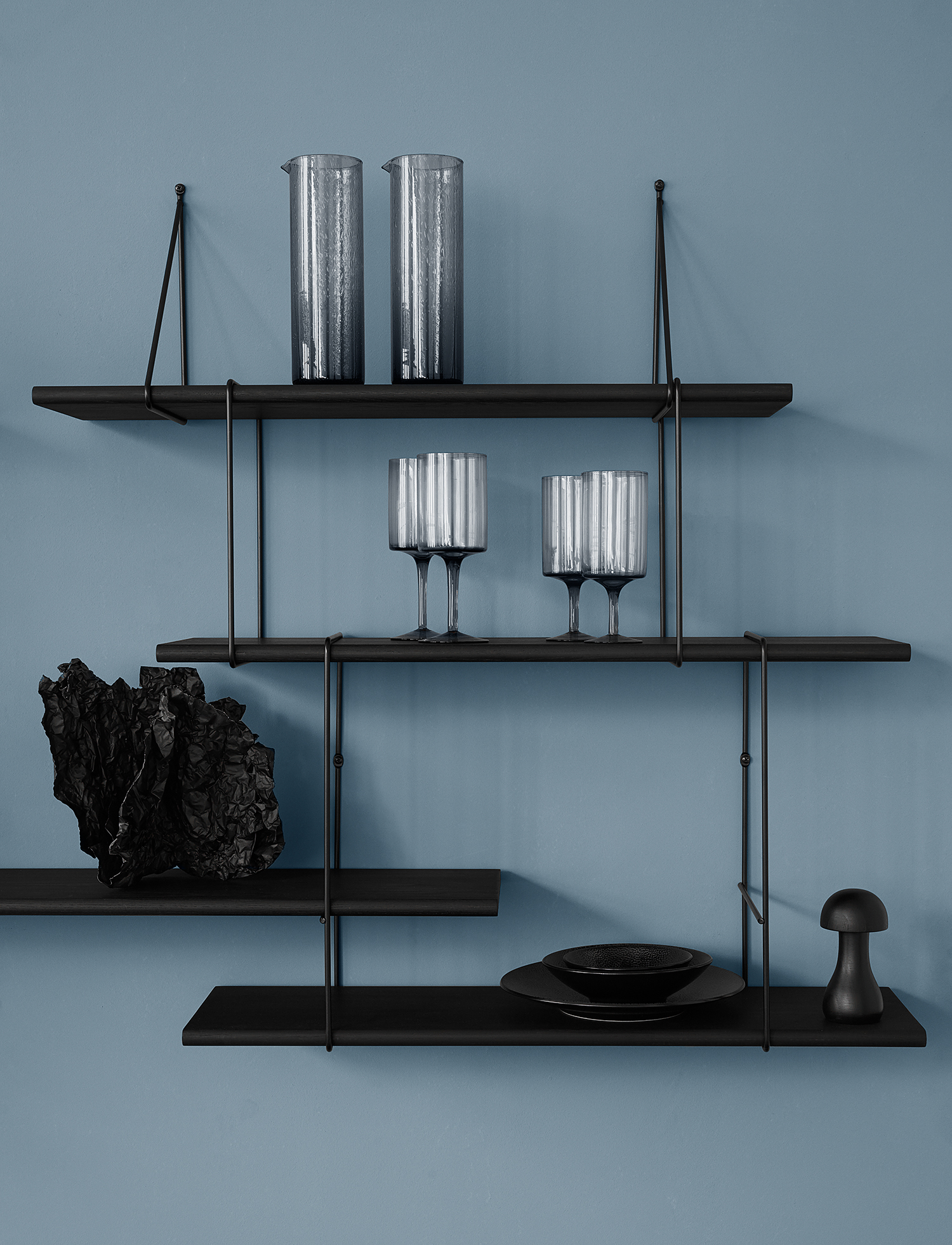 LINK SHELVING SYSTEM BY STUDIO HAUSEN, PHOTO: ANNE DEPPE , STYLING: NICI THEUERKAUF