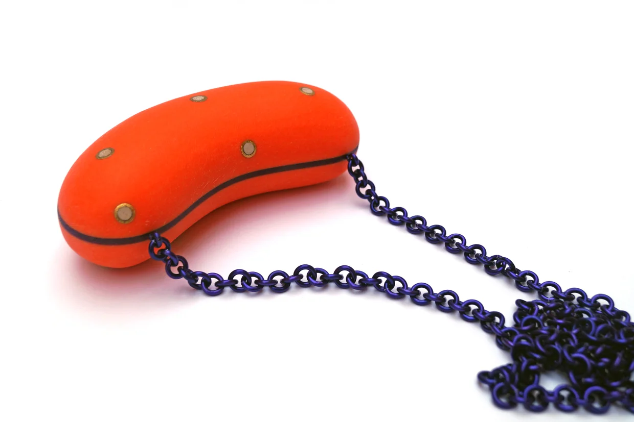 necklace, plastic/aluminium/wood/brass, 450x140x45 mm, 2017