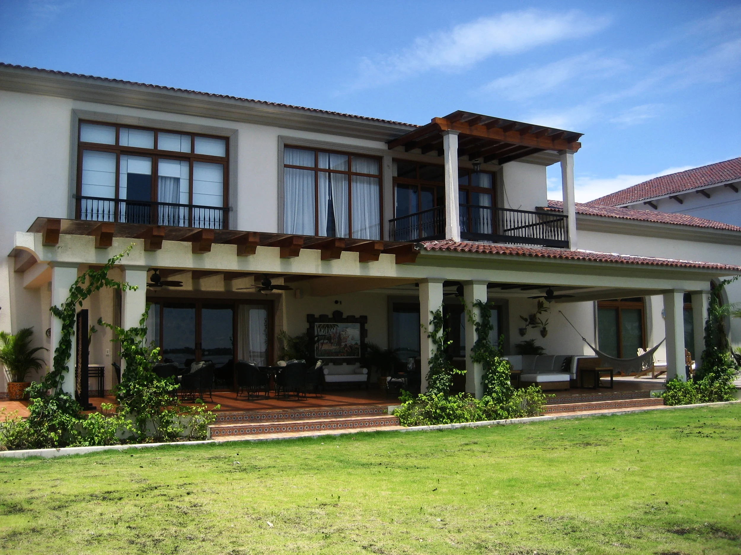 Casa en Rinconda del Lago (Arq. Humberto Plaza)