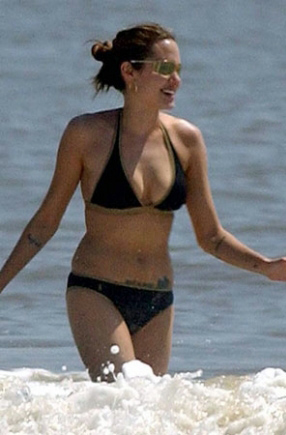 Angelina Jolie Body Type One - In the Ocean