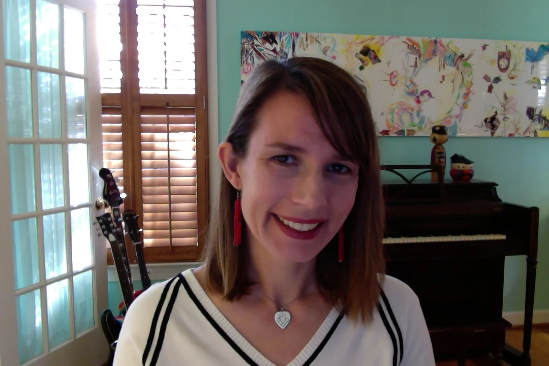 11:13 teeth. eye wrinkles. weird posture.