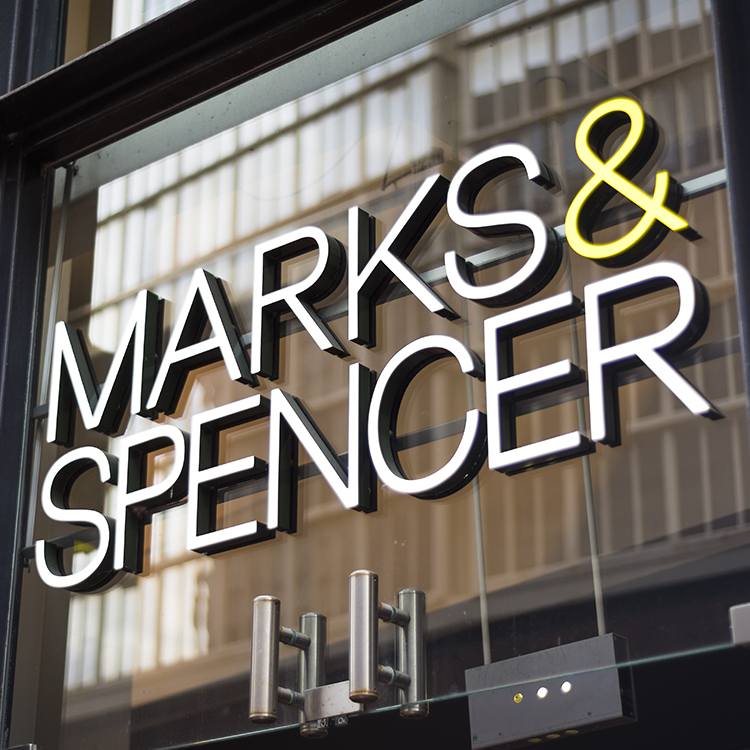 UK high street continues to lighten