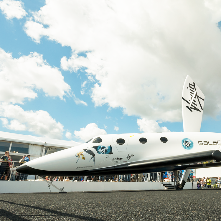 Virgin Galactic close to first public launch