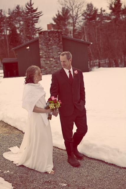 LANZA+SHAWL+WEDDING+IN+SNOW.jpg