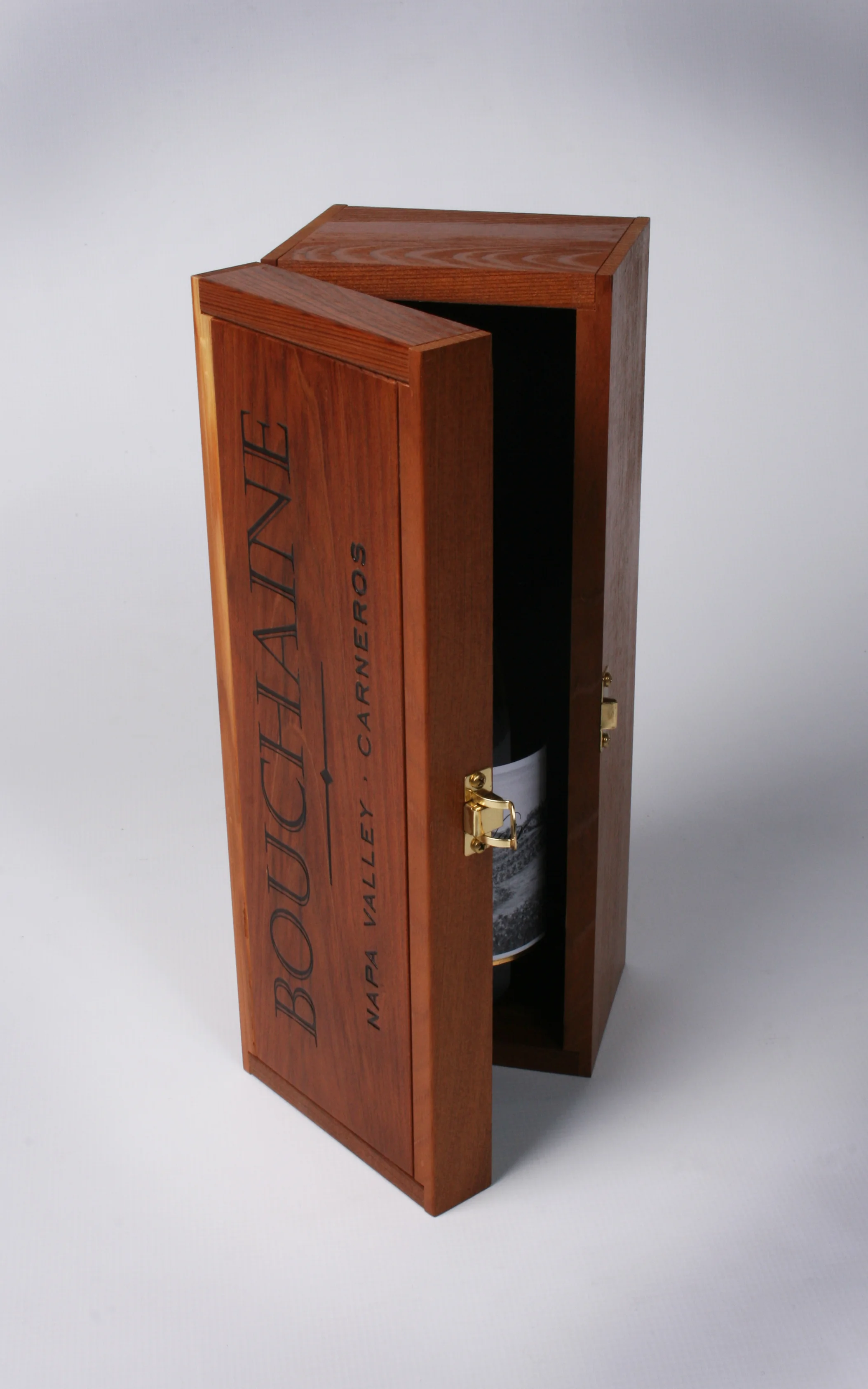 Bouchaine one-bottle box in reclaimed redwood