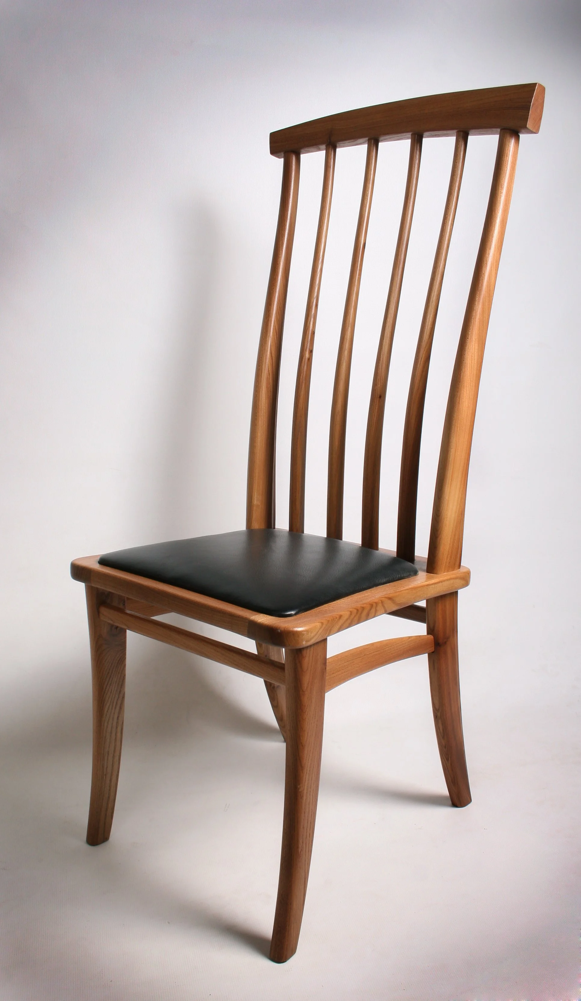 Ruszel_Archer chair.jpg