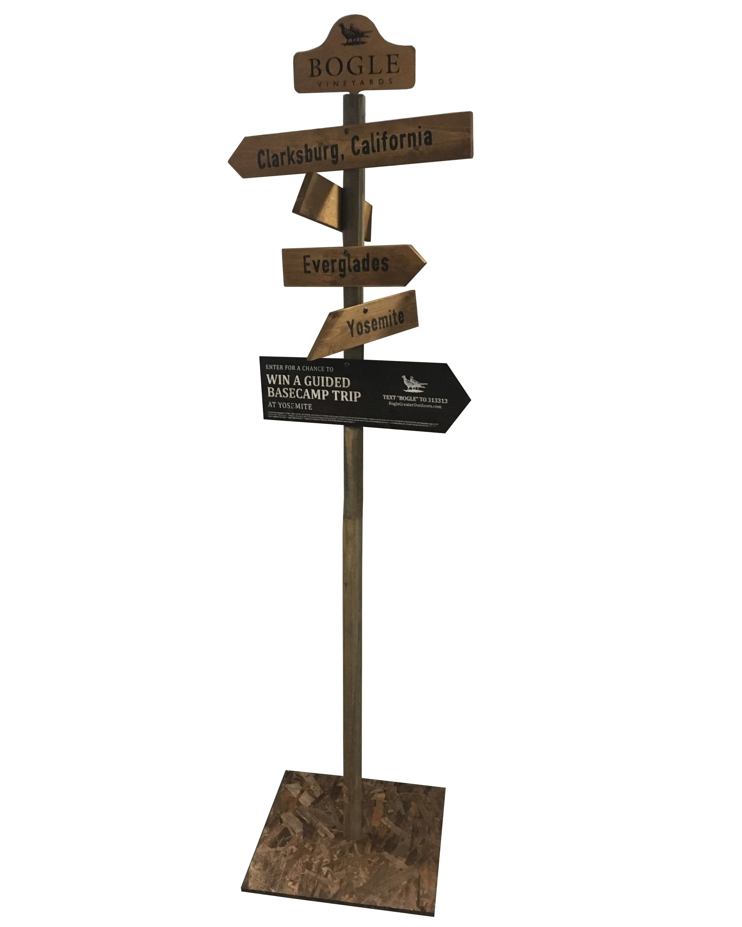 Bogle directional sign post.jpg