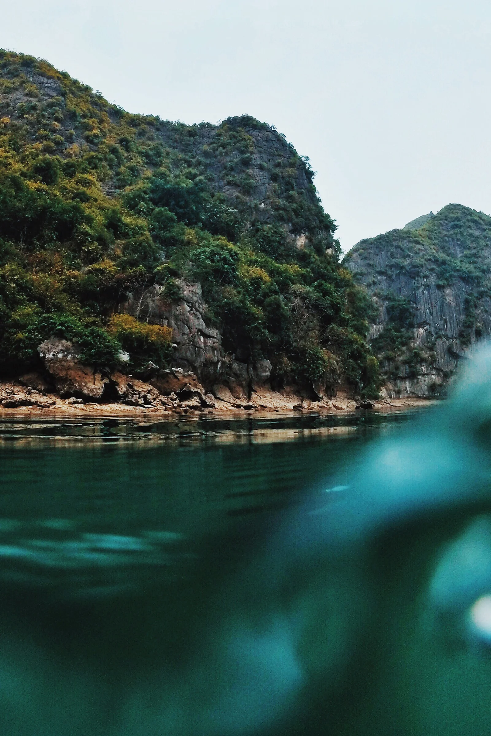 Underwater Photography / Thailand / Ocean Wave / Travel Wanderlust / Kelly Fiance Creative