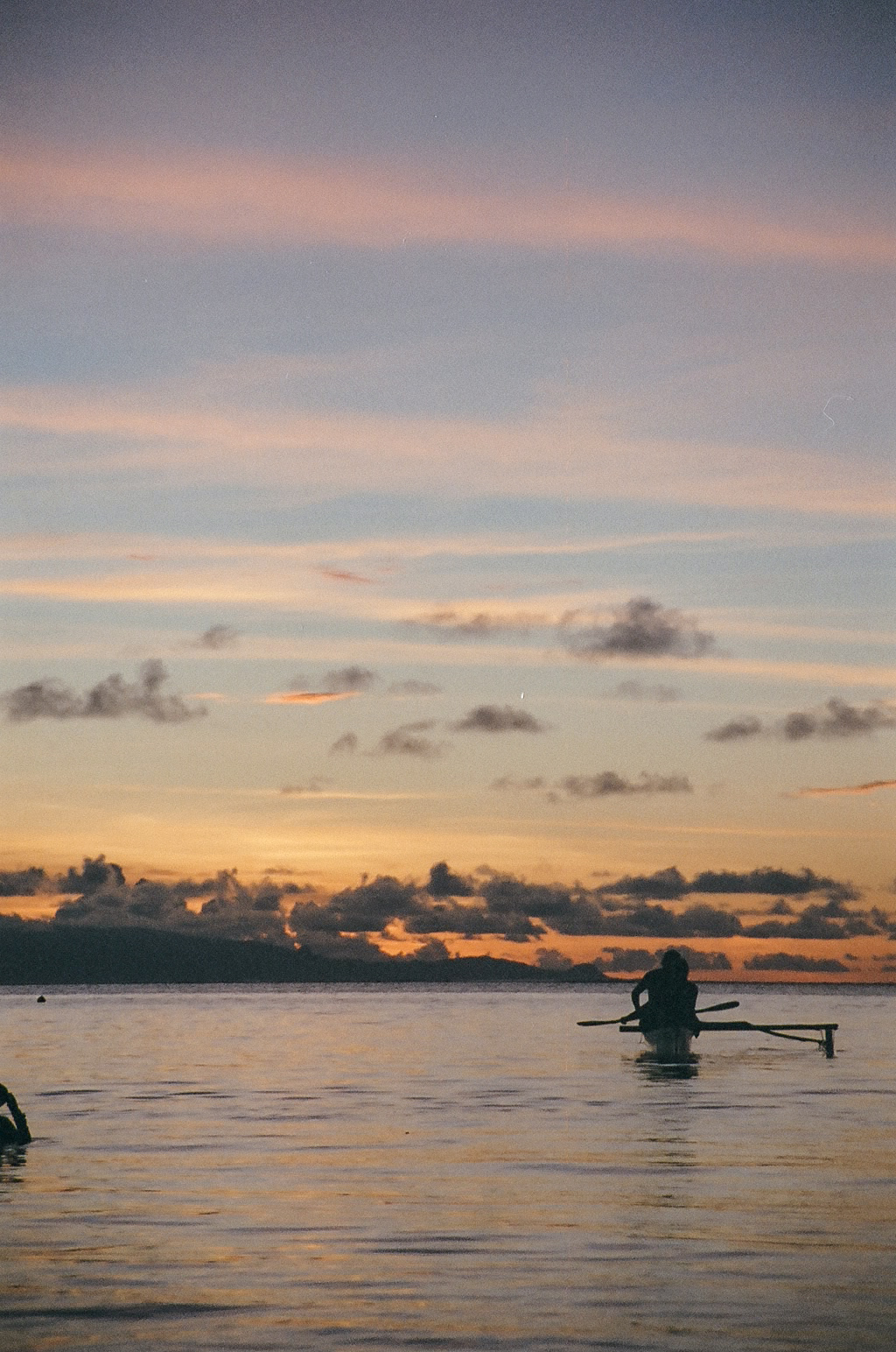 ocean sunset / tahiti travel photography / film photos / kelly fiance creative