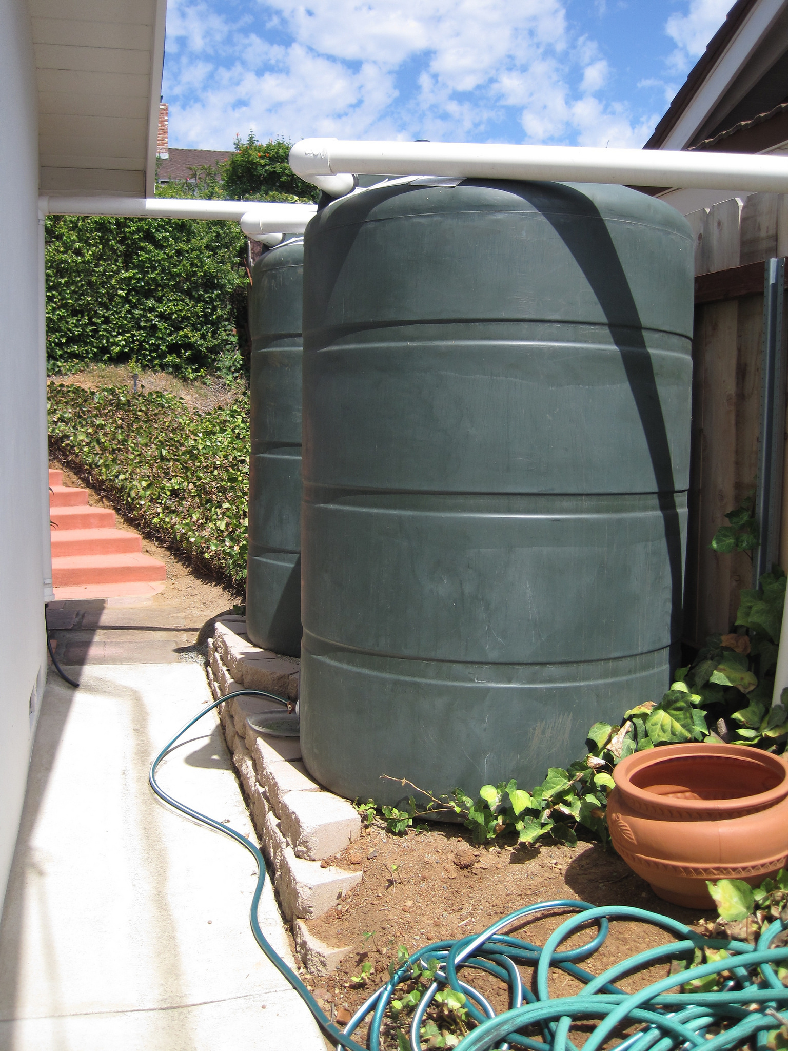 2 x 500 gallon tanks for a small side yard.