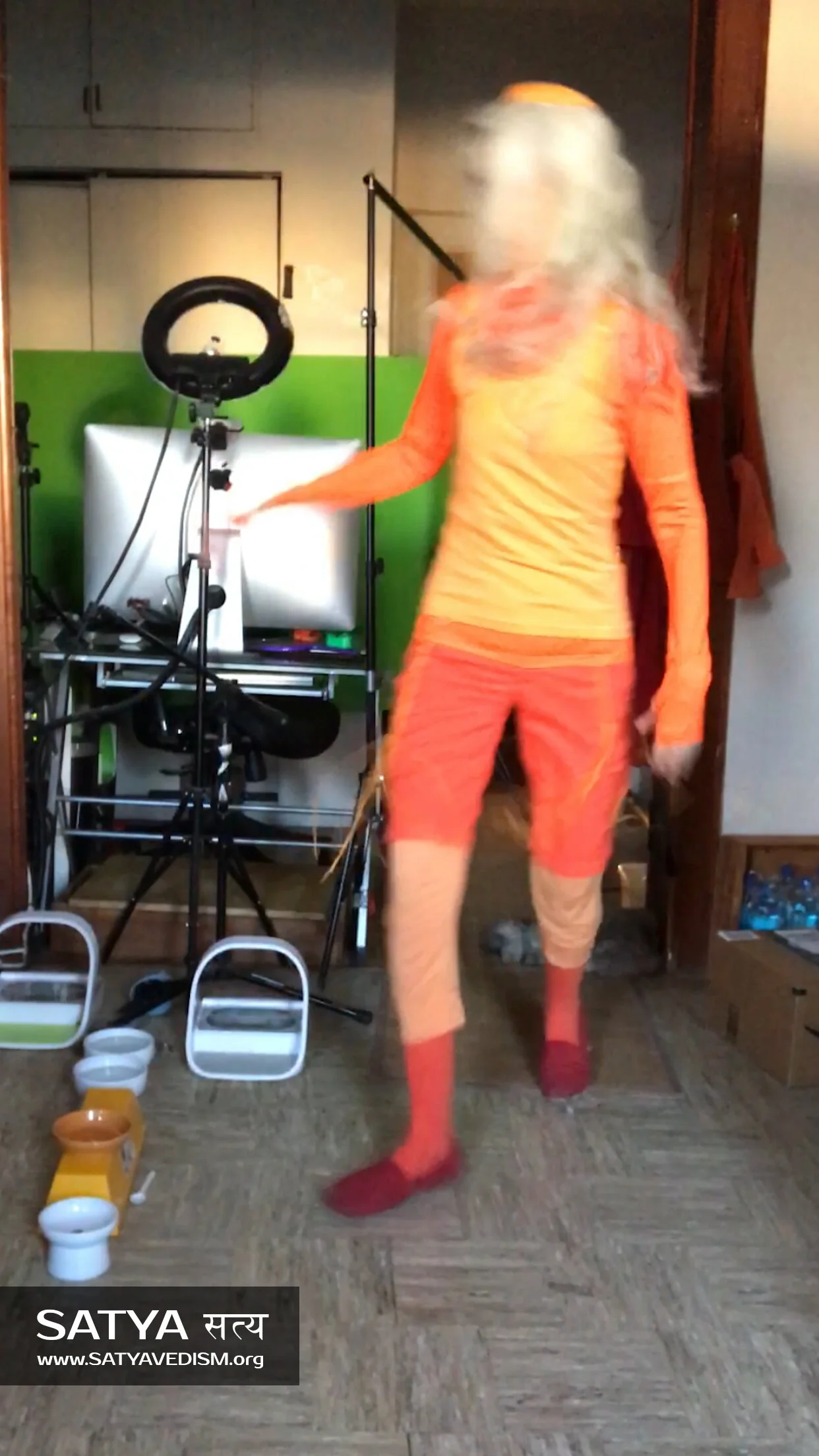 OM_SATYAVATARA_DANCE_16.jpg