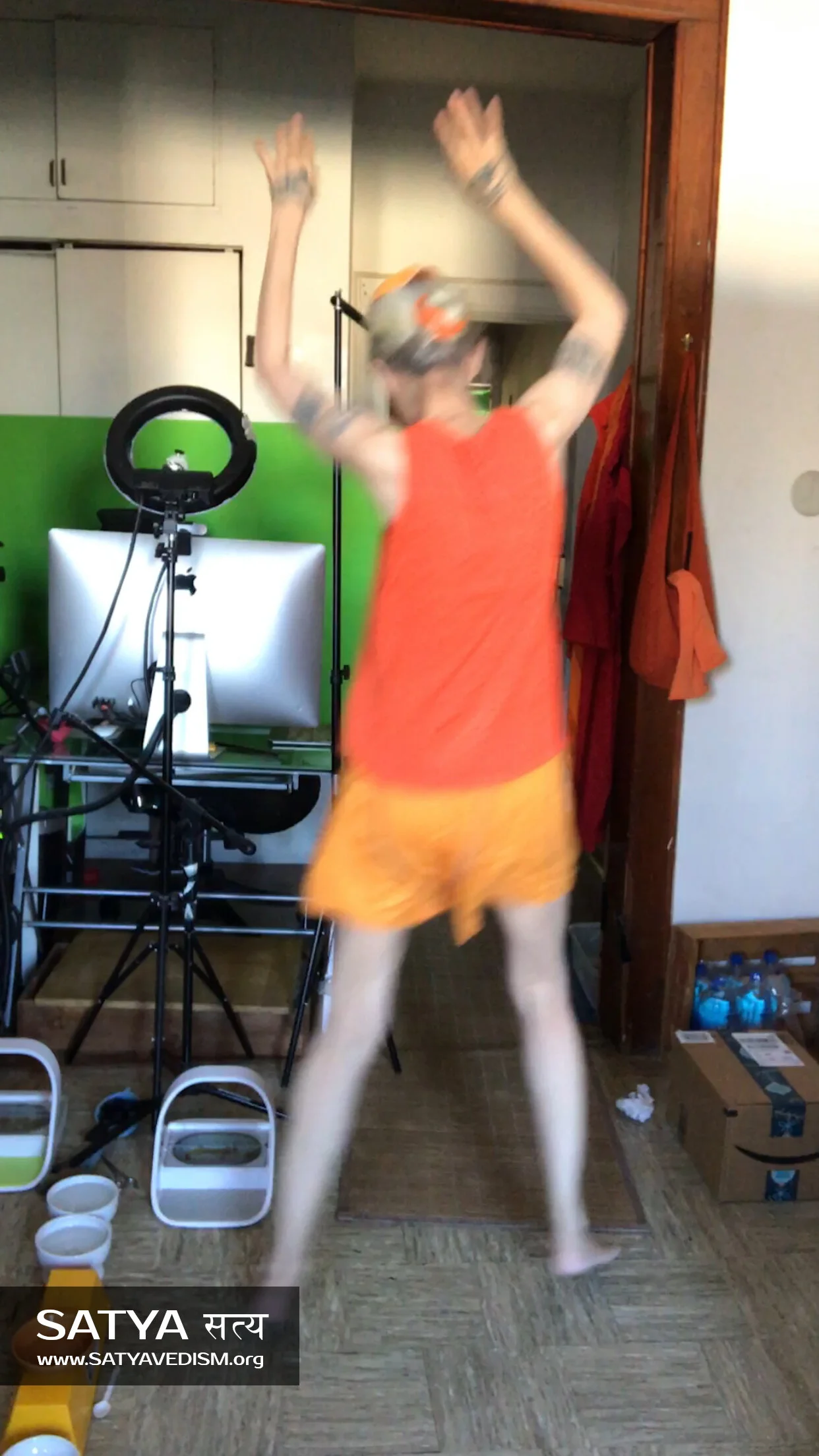 OM_SATYAVATARA_DANCE_19.jpg