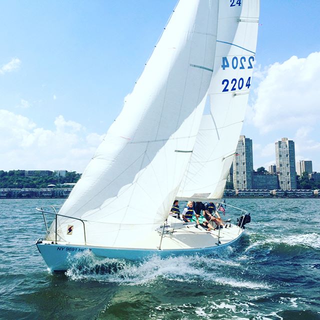 Can't wait for our Mondays to look like this ☀⛵☀⛵#hurryupsummer @nycsailingcamp
