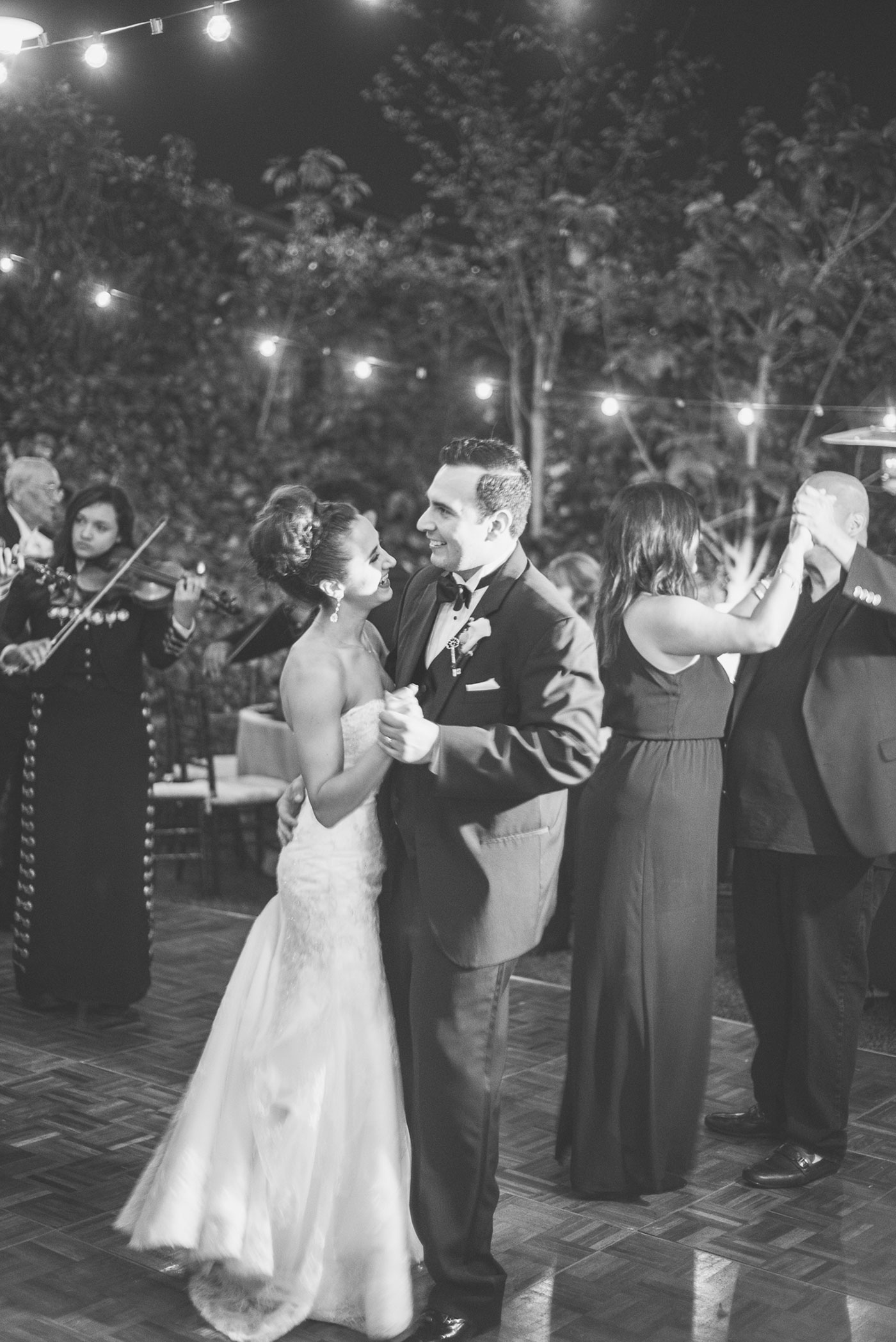 Monica-Oscar-Martinez-Wedding-435.jpg