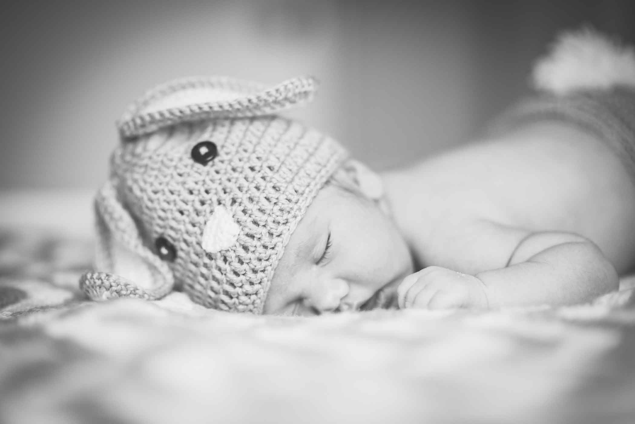 smlBabyAugust-3Weeks-9.jpg