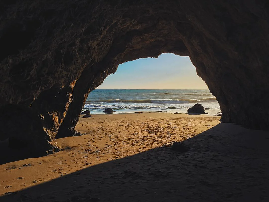 cave-dwelling-up-in-elmatadorbeach-malibu-wanderlust-vacation-adventure-letsgo-sunset-361365_24050678946_o.jpg