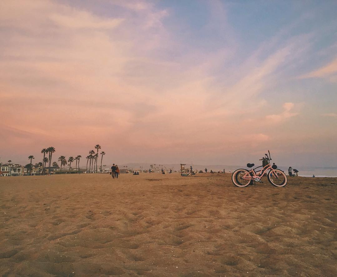 thanks-sunset-in-newport-beach-for-the-perfect-pantone-2016-coloroftheyear-palette-rosequartz-serenity-bike-beachcruiser-pink-40365_24690919313_o.jpg