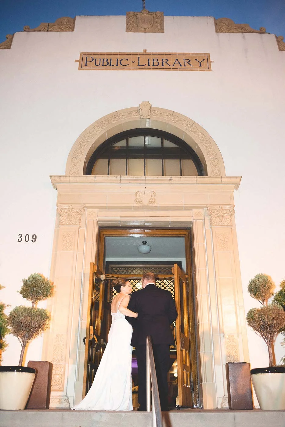 sMegan-+-Casey---Redondo-Beach-Historic-Library-496.jpg