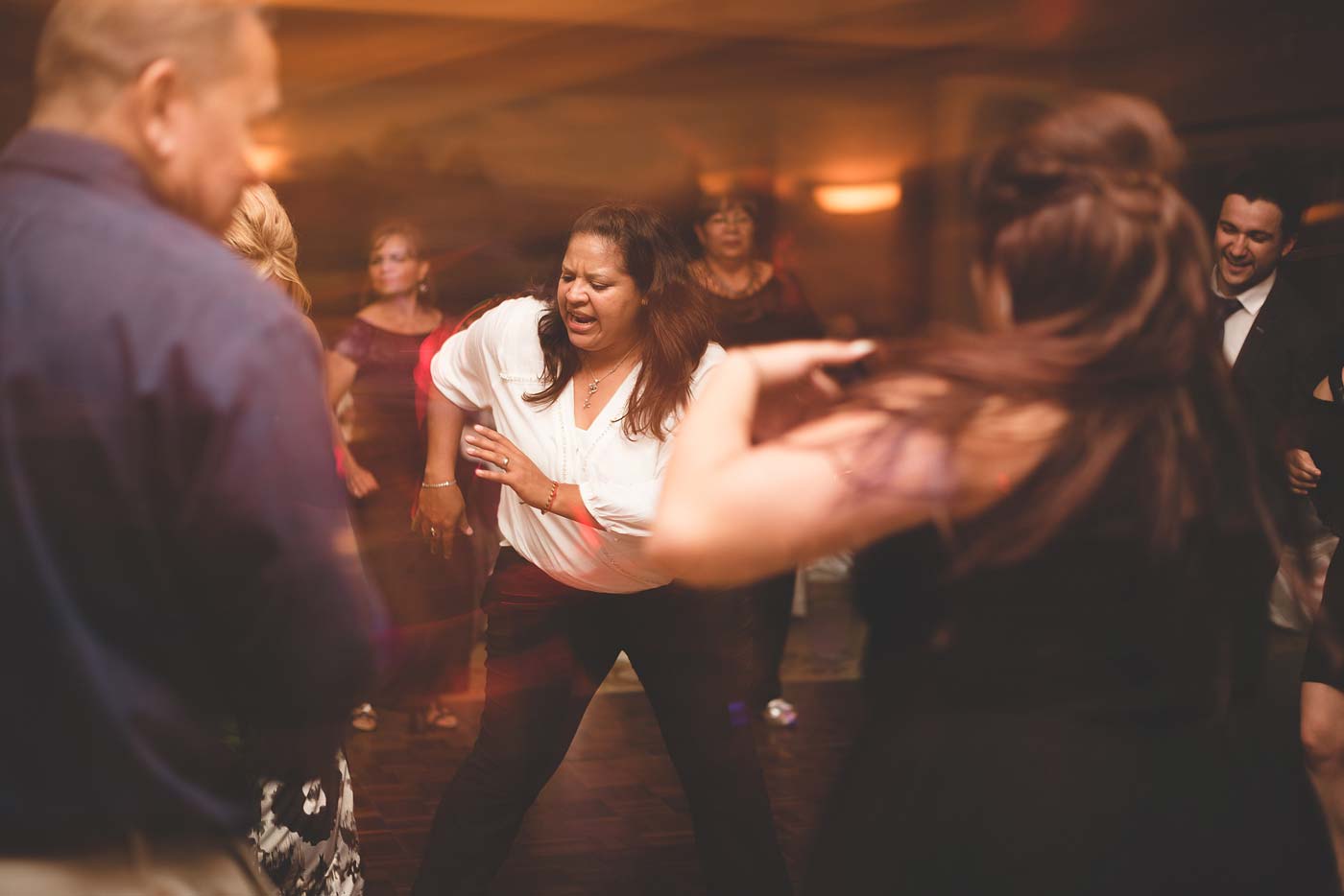 sYolanda-and-Moses---07-Reception,-Dancing-118.jpg