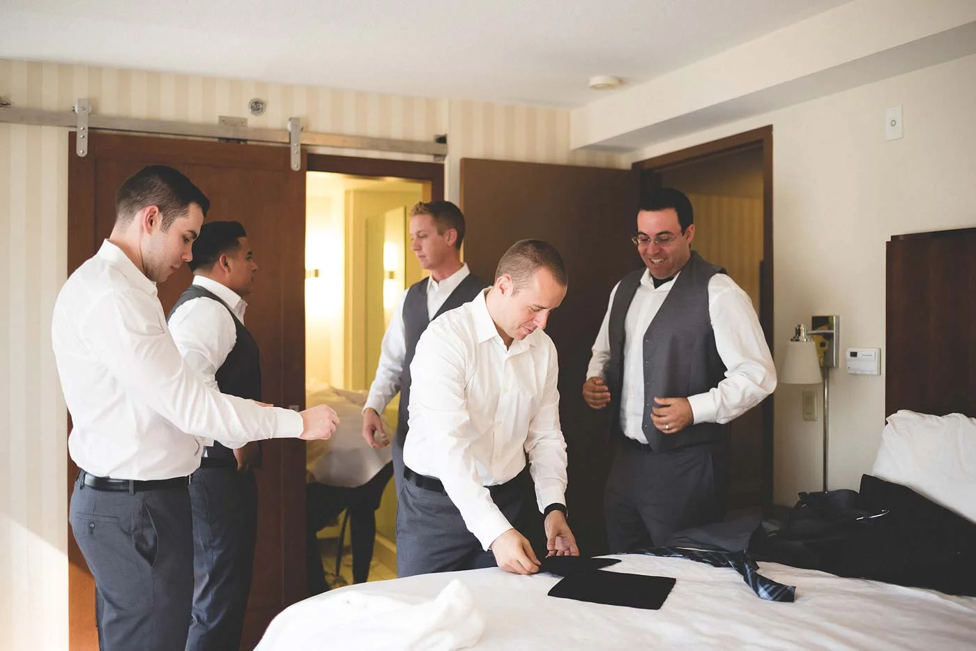 sJennifer-+-Scott---Lindley-Scott-House---01-Boys-Geting-Ready-21.jpg