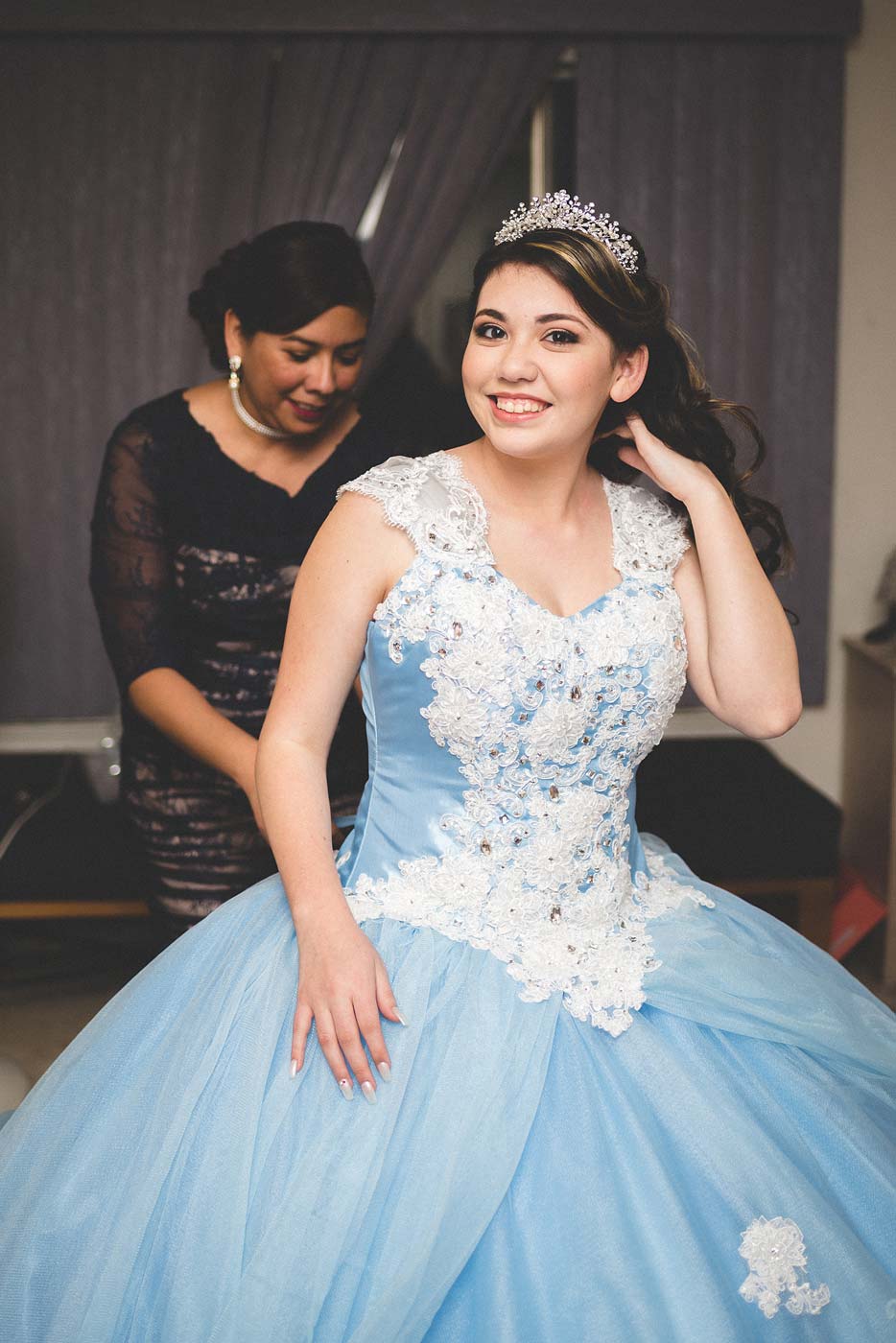 s02-Getting-Ready---Corinne's-Quince!-23.jpg