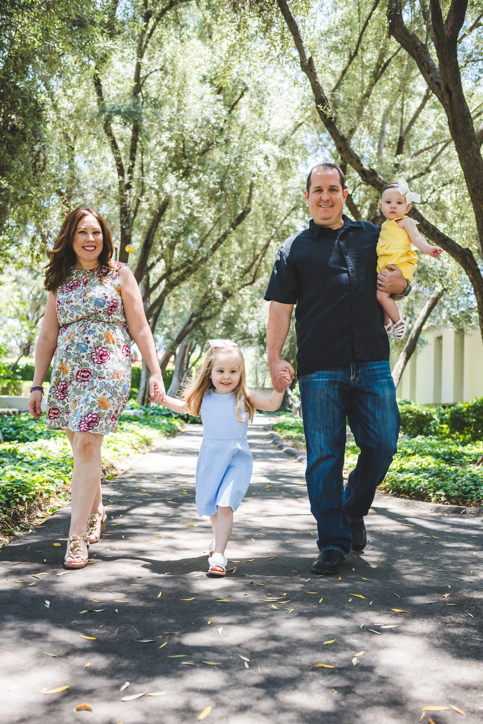 sFamily Session with Haylee, Emma, Meechelle, and Bryan-4.jpg