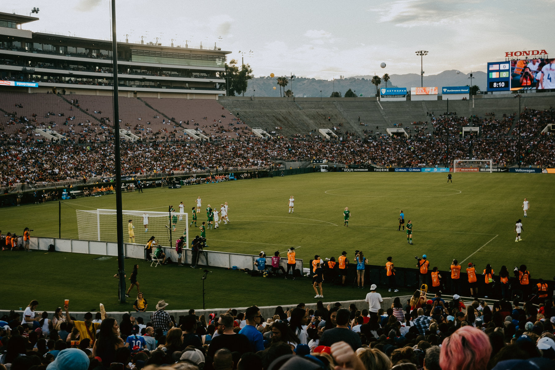 sUSWNT at Rose Bowl Stadium-4.jpg