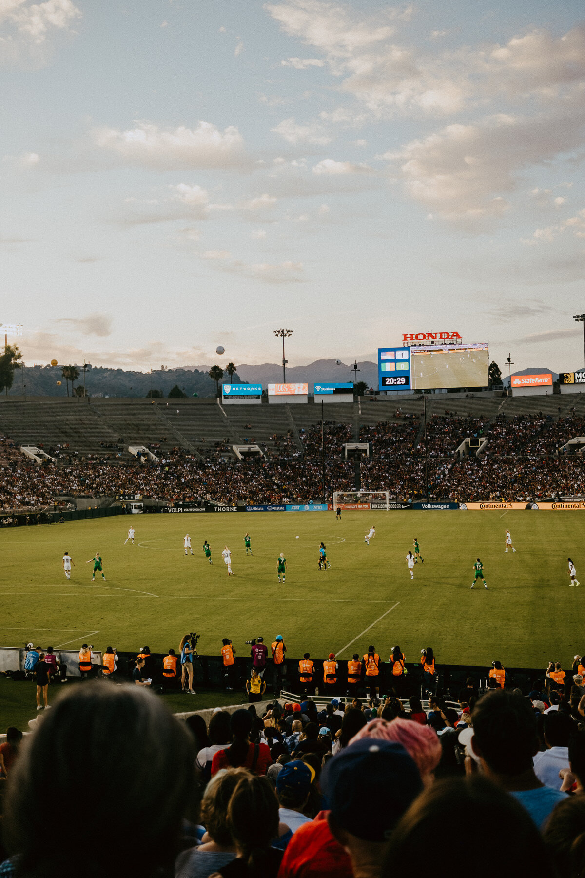 sUSWNT at Rose Bowl Stadium-7.jpg