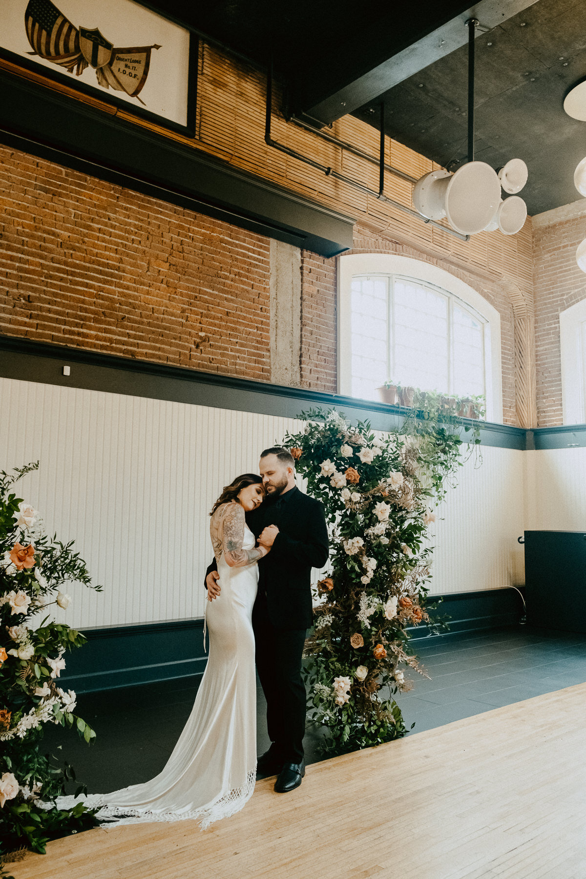 sMaggie + Nathan - Portland Downtown Wedding - IG Vaughntastic-37.jpg