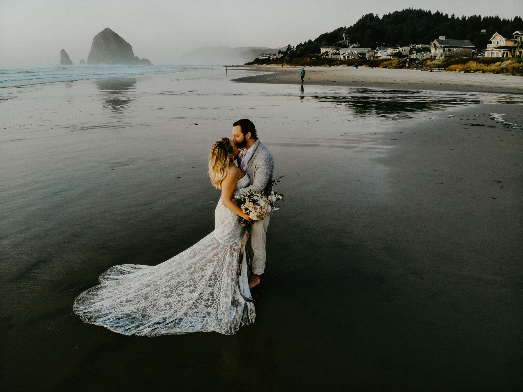 sKendra + Tim - Cannon Beach Oregon Wedding - IG Vaughntastic-98.jpg