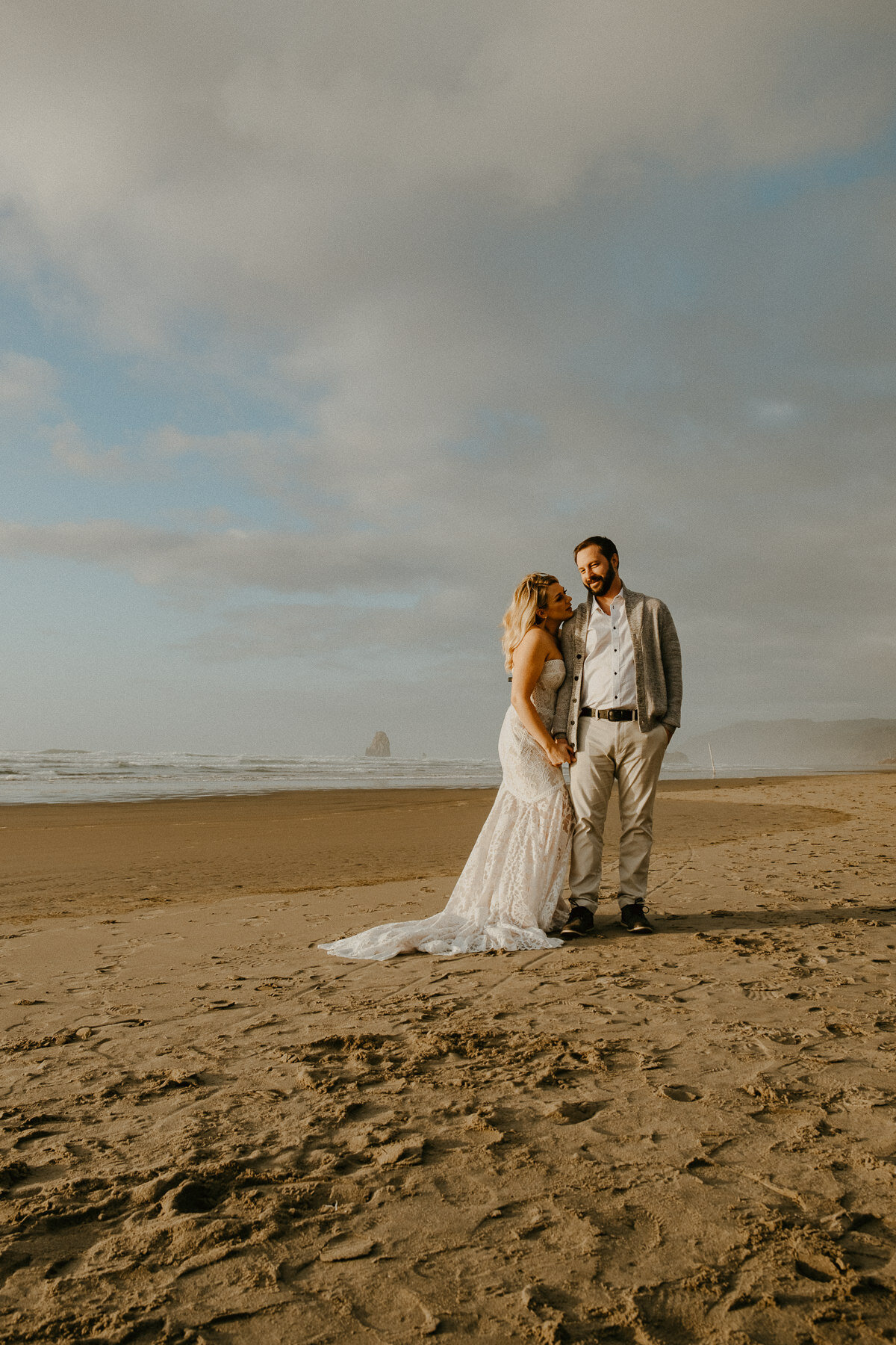 sKendra + Tim - Cannon Beach Oregon Wedding - IG Vaughntastic-114.jpg